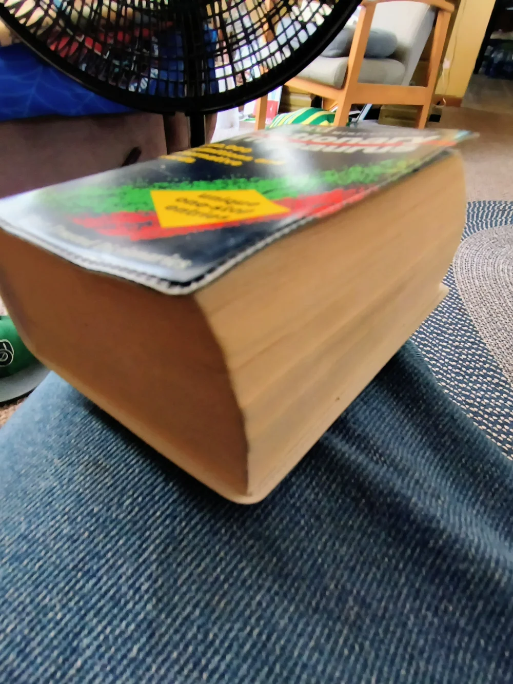 Oxford Pocket Dictionary & Thesaurus - Black with Yellow and White Text 1995